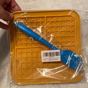 NIB dog licking pad with spatula